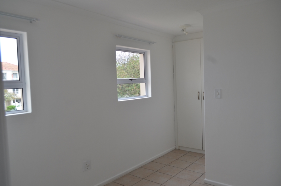 To Let 2 Bedroom Property for Rent in Whispering Pines Western Cape